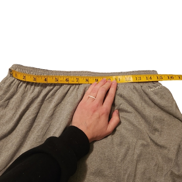 Retro Nike Mesh Reversible Shorts - Picture 5 of 11